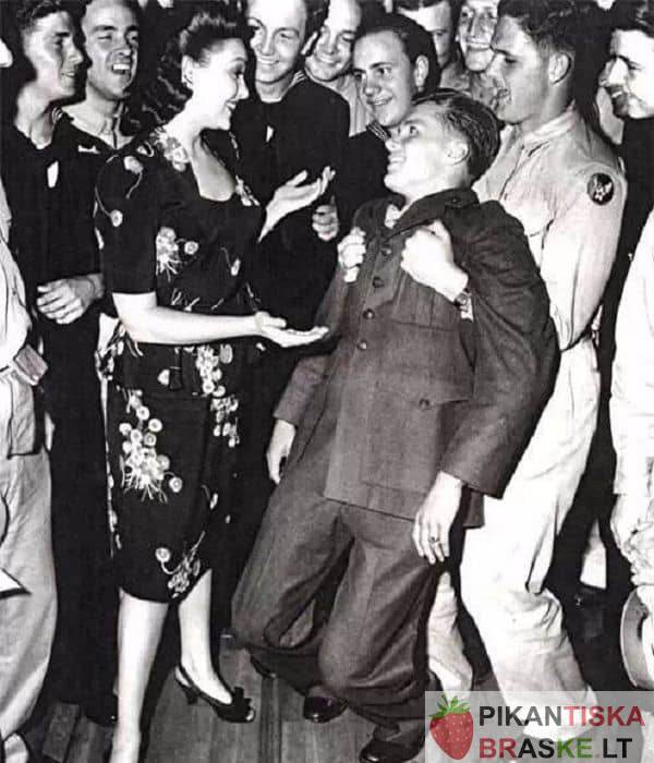 Kareivis buvo apžavėtas, kai aktorė Linda Darnell pakvietė jį pašokti